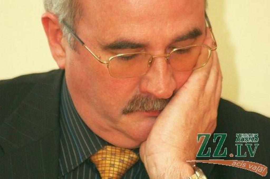 Rāviņa alga pērn samazinājusies par deviņiem tūkstošiem latu