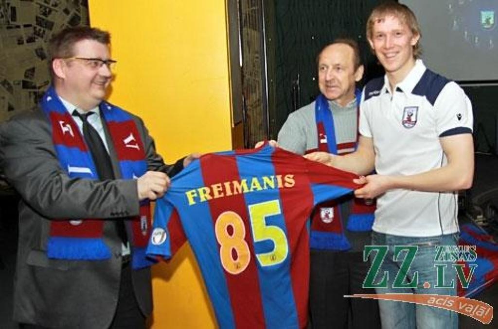 Jelgavas futbols startē augstākajā sabiedrībā (ar foto)