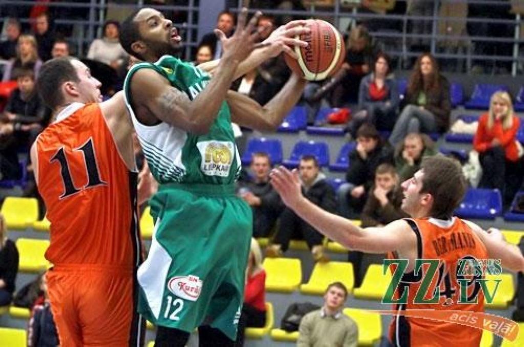 Basketbols. «Zemgale» noslēdz mājas spēļu sezonu ar zaudējumu pēdējās sekundēs (ar foto)