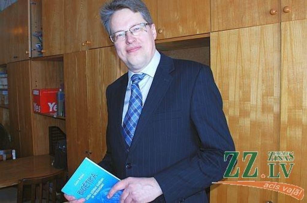 Izdota Gunāra Brāzmas grāmata par bioētiku