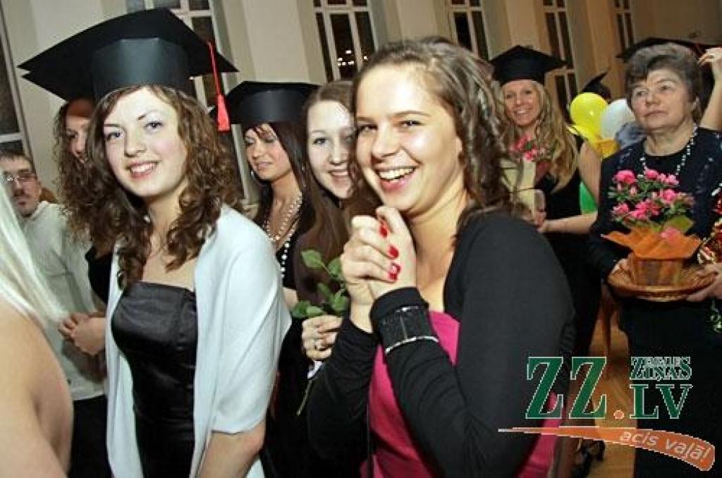 Jelgavas Valsts ģimnāzijas 12.m klase gatava lielajam iznācienam (ar foto)