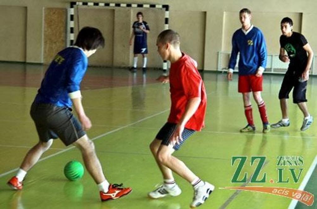 Glūdas futbolmačos uzvar Svētes komanda (ar foto)