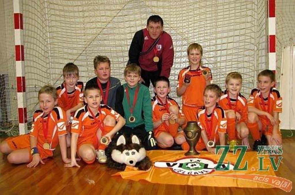 Futbols. «Violas» puisēniem - zelta nogale Vidzemē