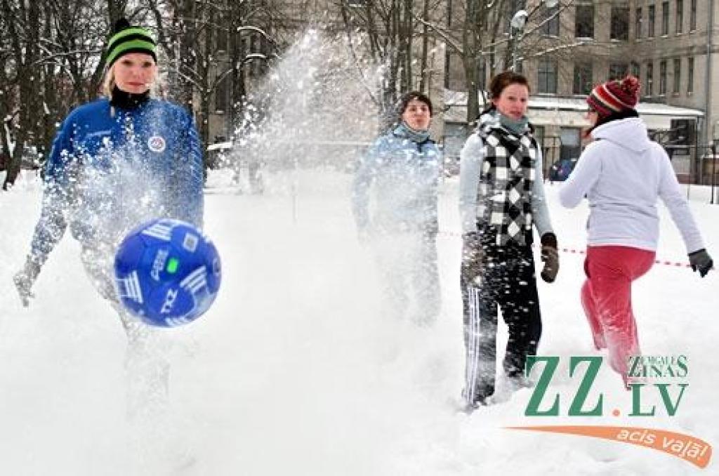 LLU studenti priecājas Sniega svētkos (ar foto)