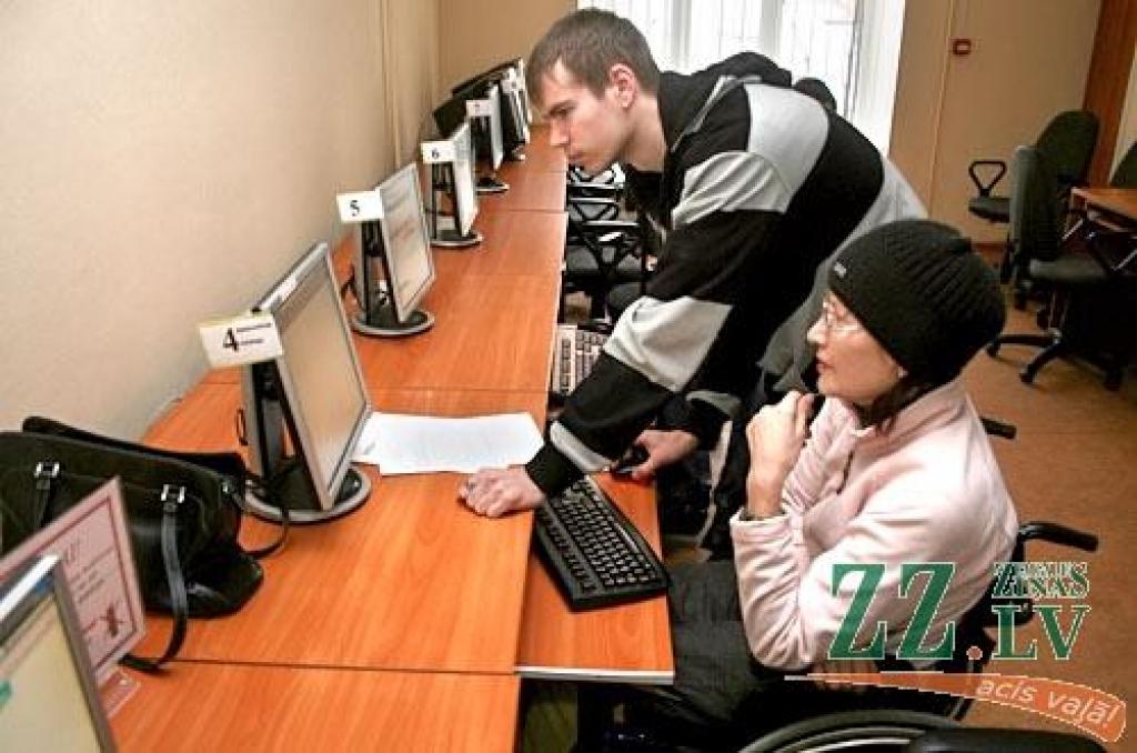 Jelgavas iedzīvotāji ar kustību traucējumiem varēs apgūt datorzinības