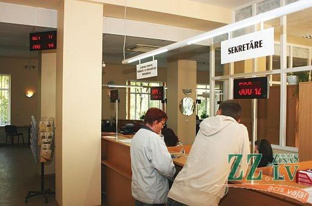 VID aicina pensionārus nesteigties ar deklarāciju sniegšanu
