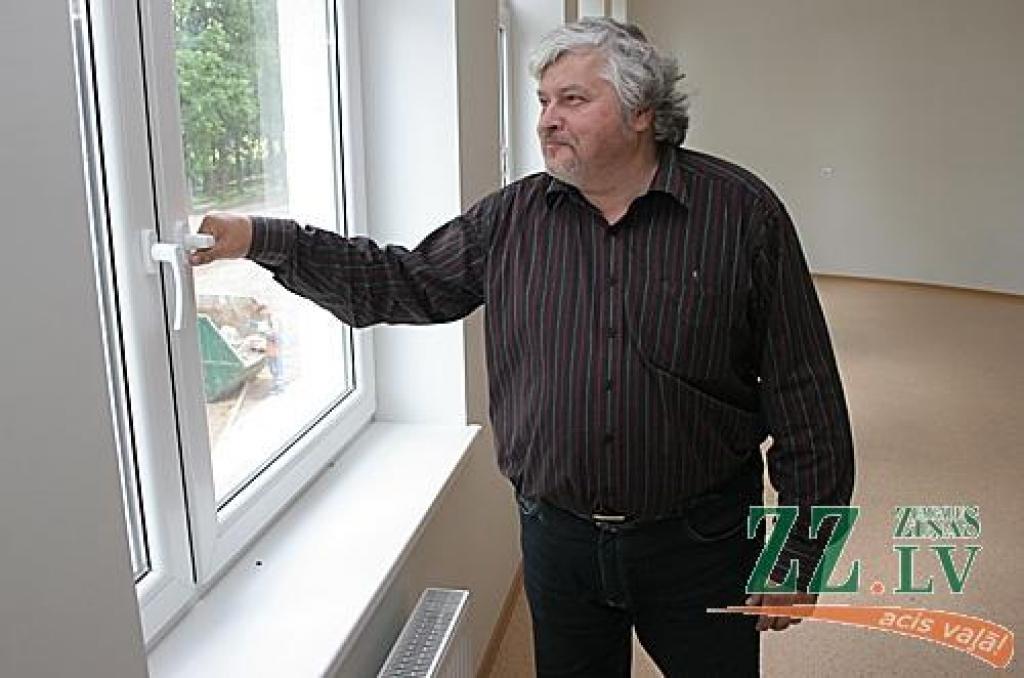 Jelgavas 4.vidusskolas klasē - plus 12 grādi