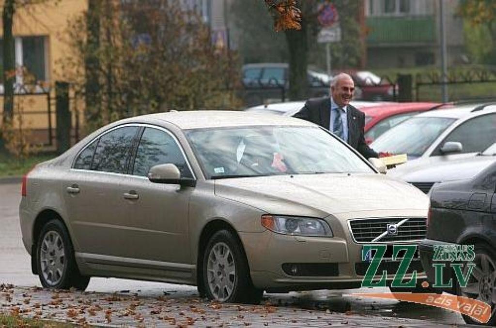 Publiskajos iepirkumos priekšroka būs jādod videi draudzīgiem auto