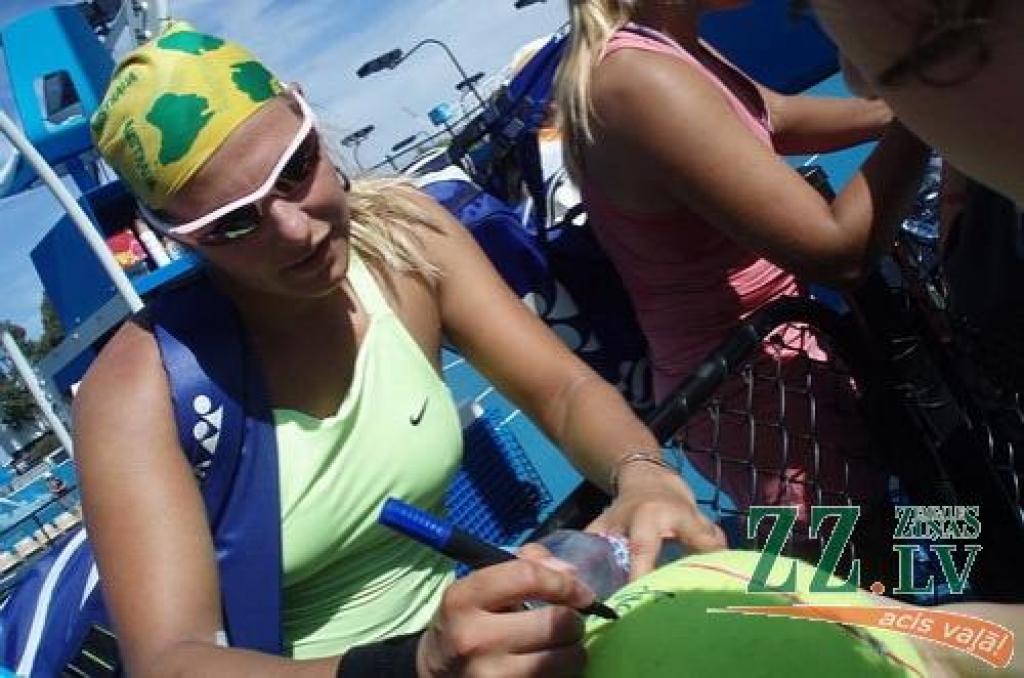 Teniss. Dekmeijere «Australia Open» spēlēs pret pagājušā gada pārinieci