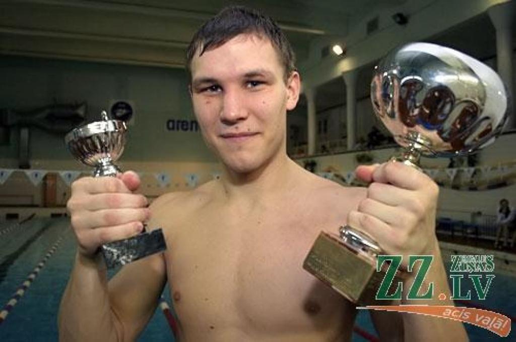 Peldēšana. Dmitrijs Pupkovs atkārtoti izcīna Miskarova kausu (ar foto)