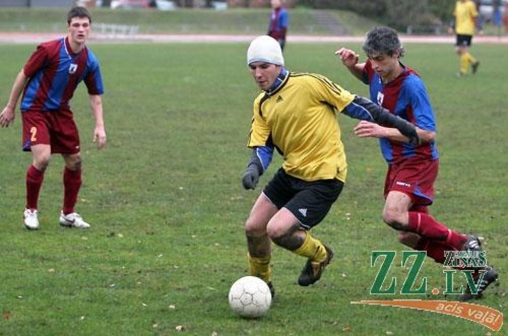 Kausa izcīņā FK «Jelgava» sagrauj Ozolniekus