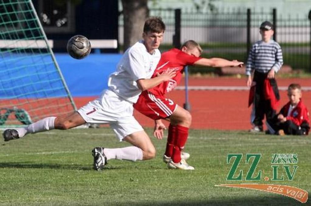 FOTO: FK «Jelgava» iekaro līderpozīciju