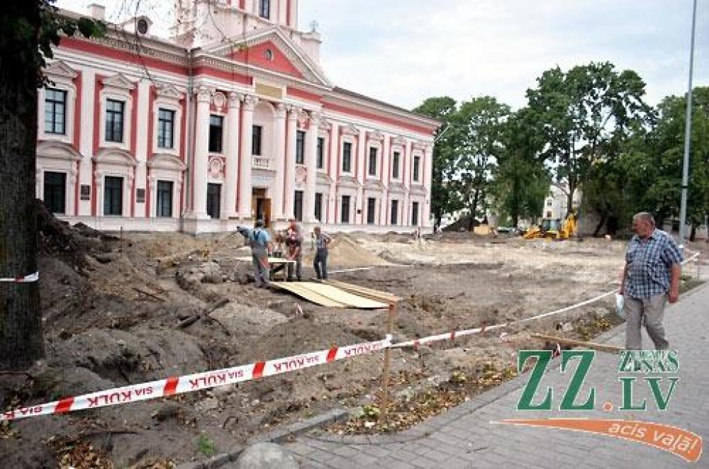 Muzeja apkārtnes labiekārtošana turpinās