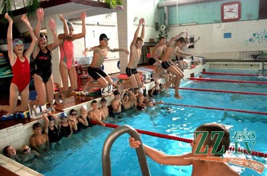 Pēc vasaras pārtraukuma darbu atsācis LLU peldbaseins