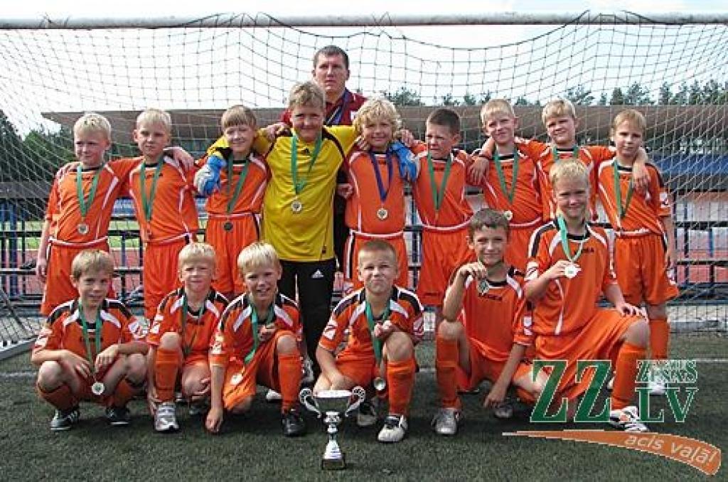 Jaunie futbolisti izcīna ceļazīmi uz Latvijas čempionātu