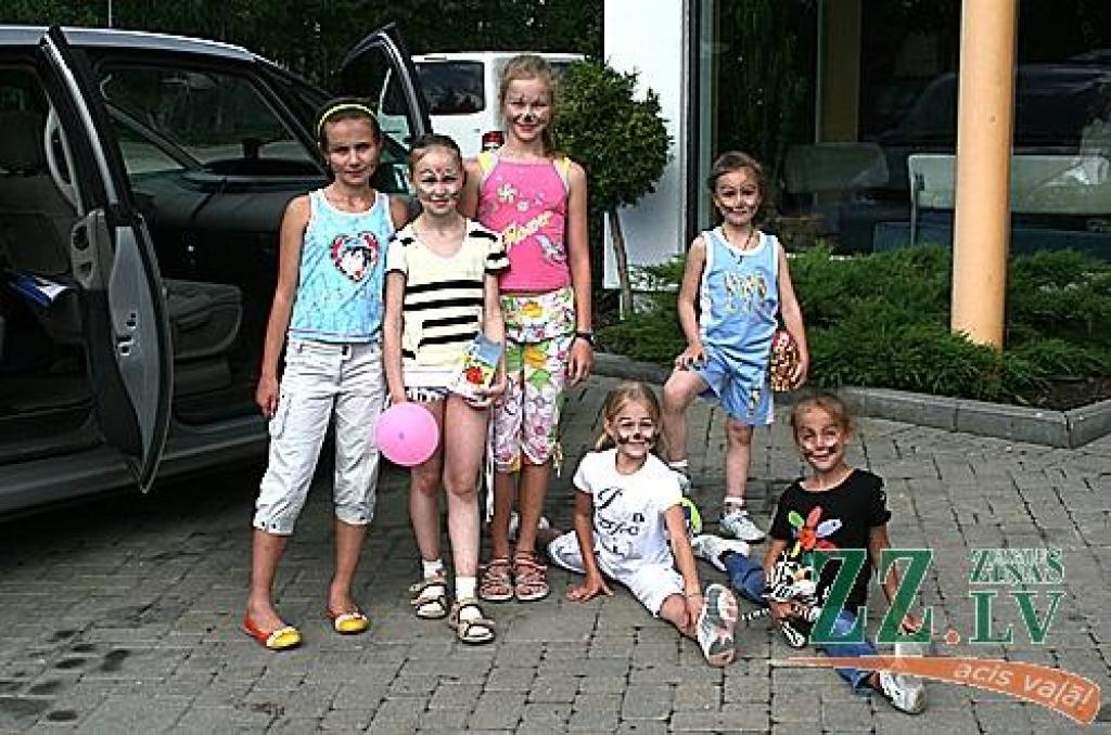 Noslēgusies starptautiskā daiļslidotāju treniņnometne