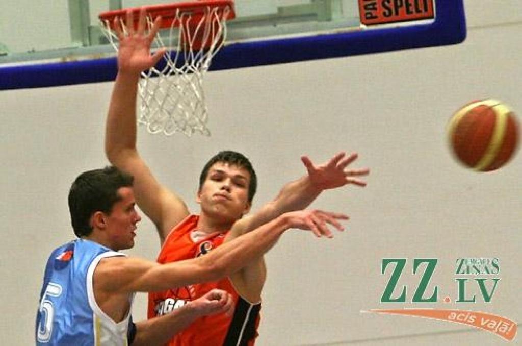 Junioru duelī pārāki jelgavnieki
