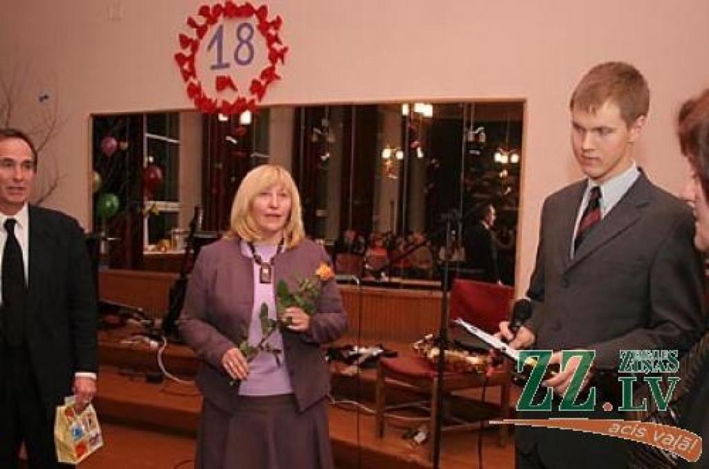 «Angļu klubs» svin pilngadību 