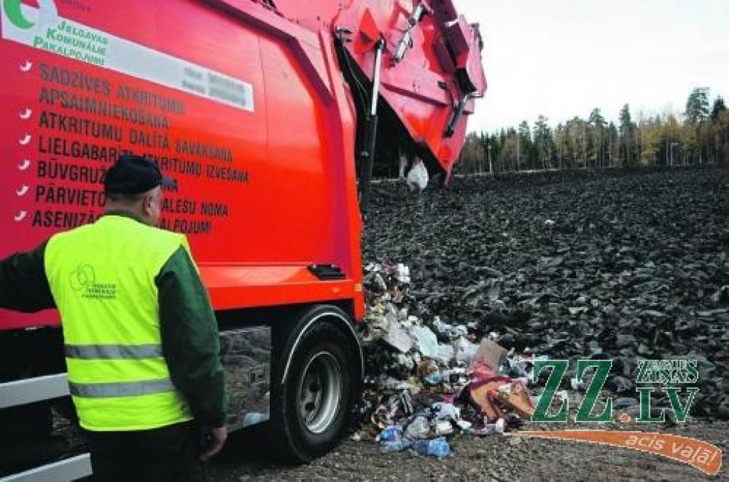 Par atkritumu izvešanu – lats no cilvēka