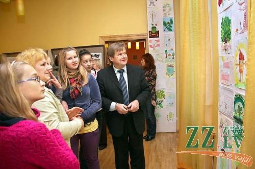 Ozolu spēks bērnu zīmējumos