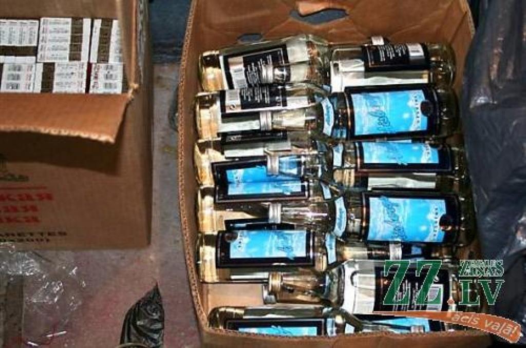 Atklāj nelegālo alkoholu un cigaretes