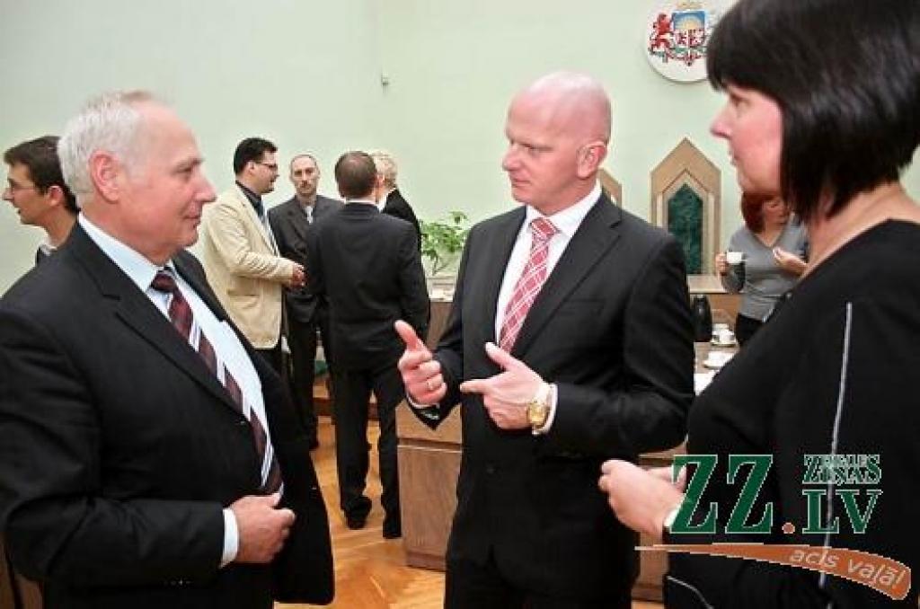 Ministrs ar tiesu priekšsēdētājiem apspriež nākotnes ieceres