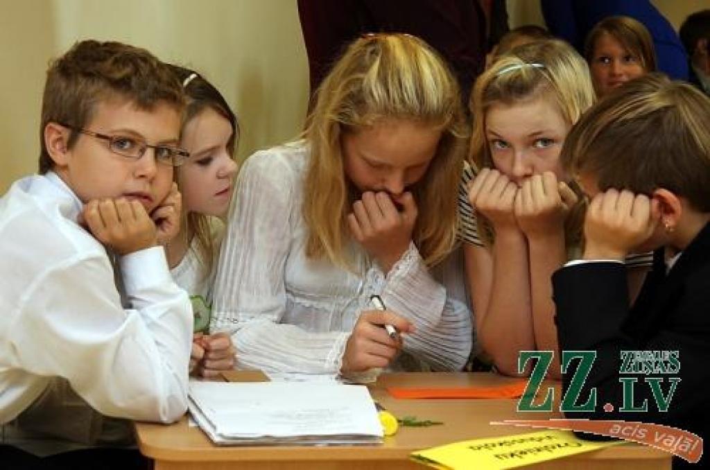 Erudītu konkursā uzvar Ozolnieku vidusskolas komanda