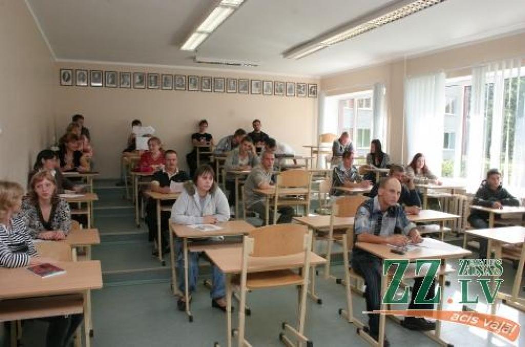 Atkal pirmā skolas diena