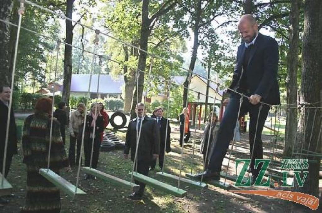 Norvēģi saprot un palīdz