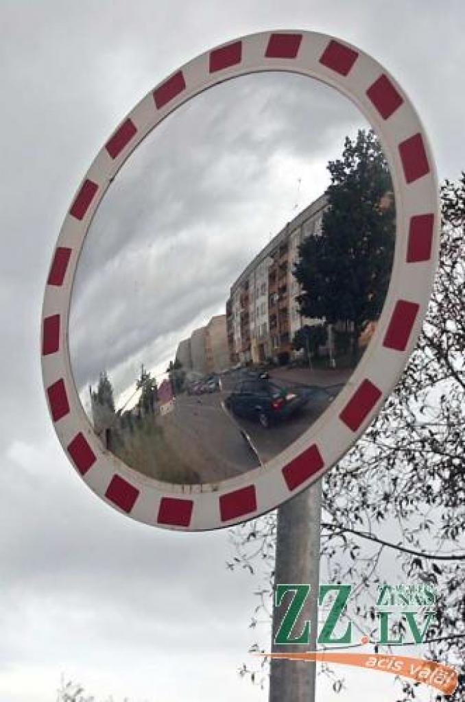 Sfēriskos spoguļus plāno likt arī citur