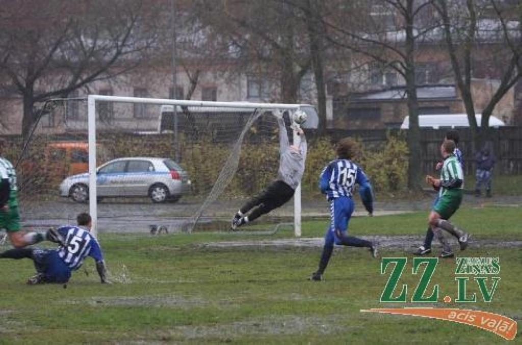 Futbolisti sezonu beidz ar zaudējumu