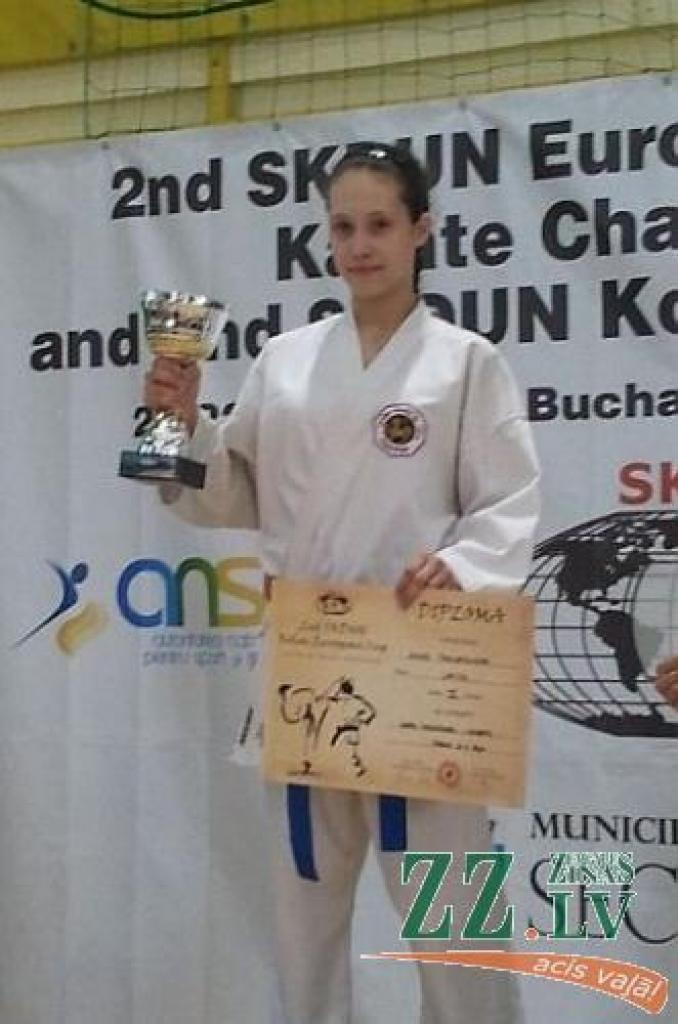 Karatē. Anna Poņatovska uzvar SKDUN Eiropas čempionātā