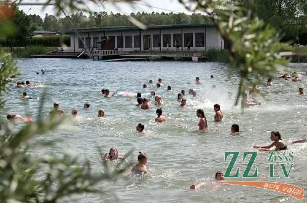Labiekārtos Ozolnieku dīķa apkārtni; par tualetēm nav padomāts
