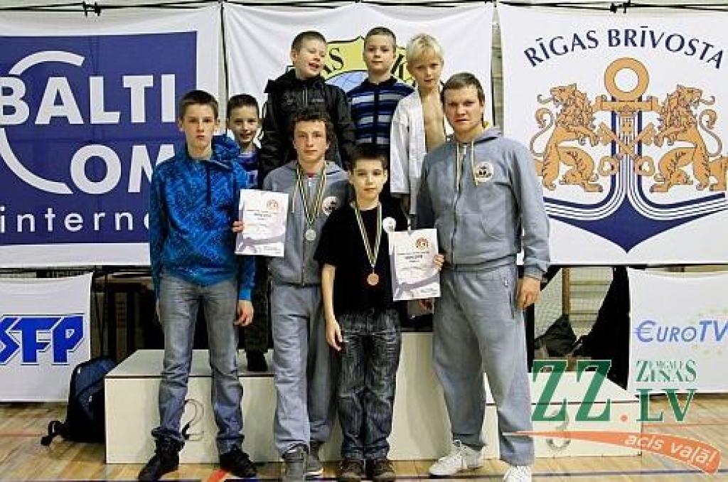 Karatē. JCSVC sportisti gūst pirmo pieredzi Rīgā