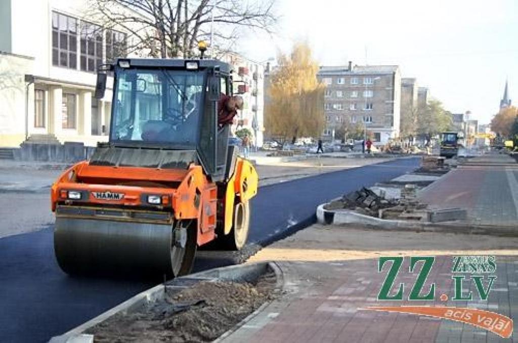 No nākamās nedēļas beigām būs vaļā garāks Raiņa ielas posms