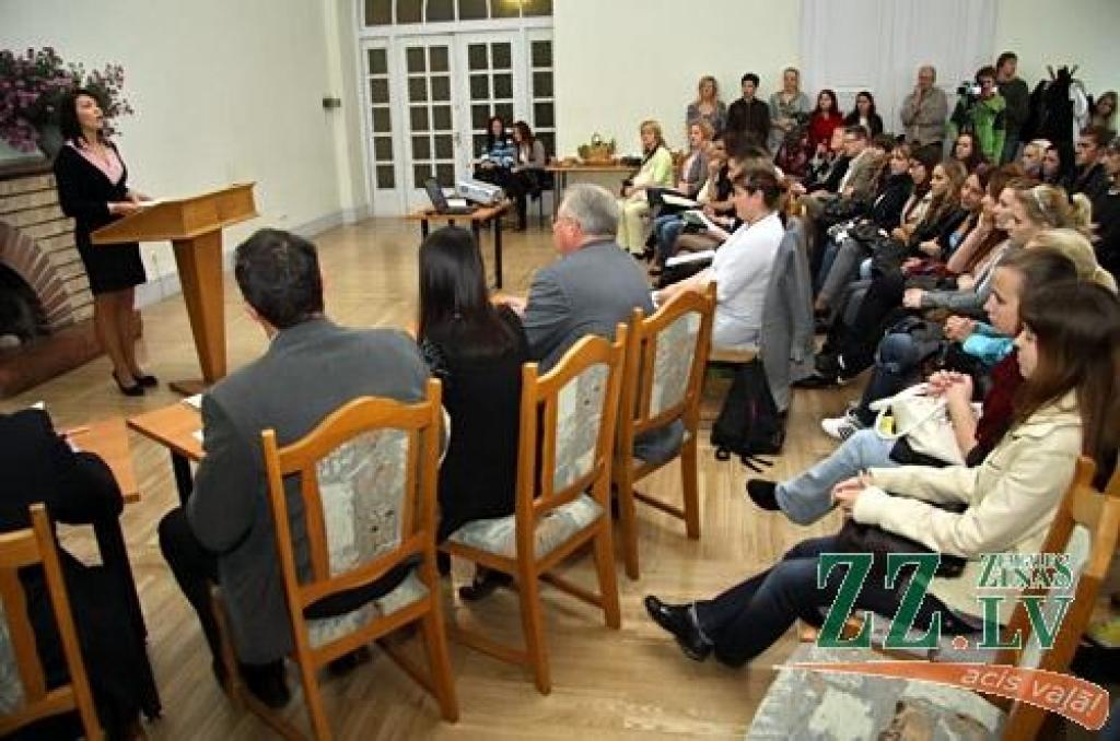 Studentu oratoru konkursā uzvar zemgaliete Ārija Kļaviņa (ar foto)