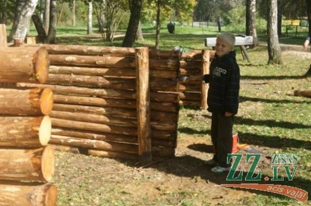 Aizupes pamatskola šogad atkal iegūst Zaļā karoga balvu