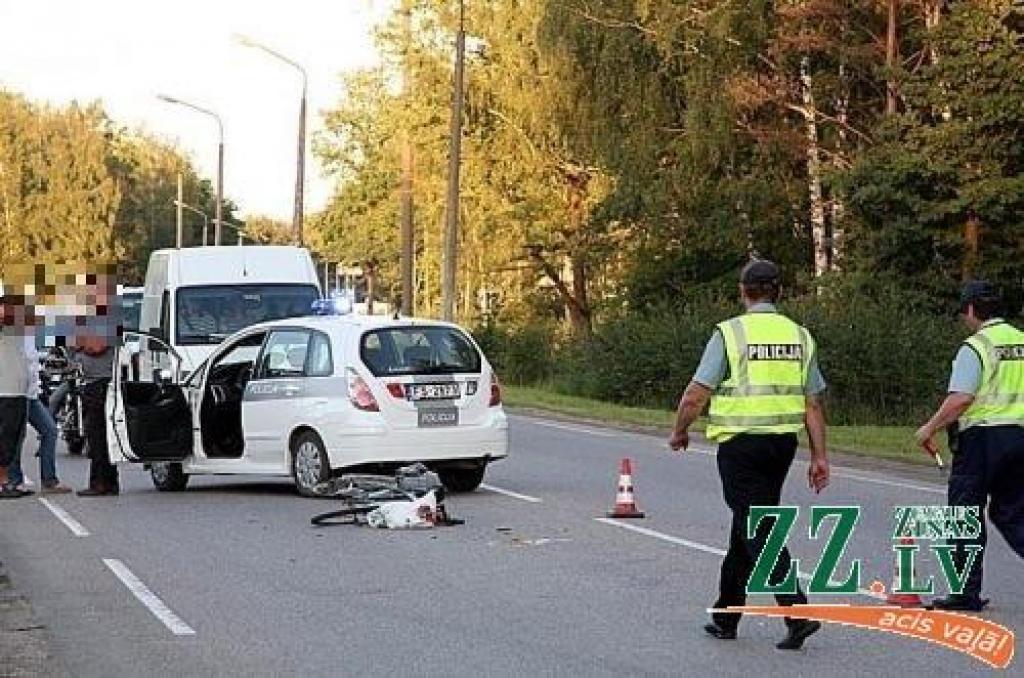 Jelgavas novadā auto nāvējoši traumē velosipēdistu