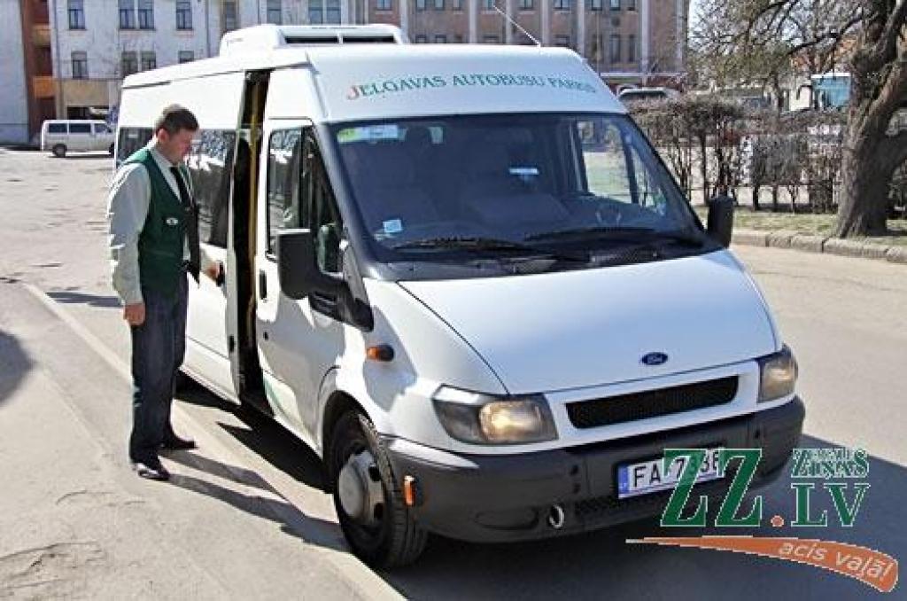 Mikriņi pietur tikai RAF; šoferi mācīsies, kā izturēties pret pasažieriem