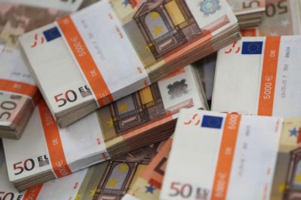 Moody's : Augošais nerezidentu depozītu apjoms rada spiedienu uz Latvijas bankām