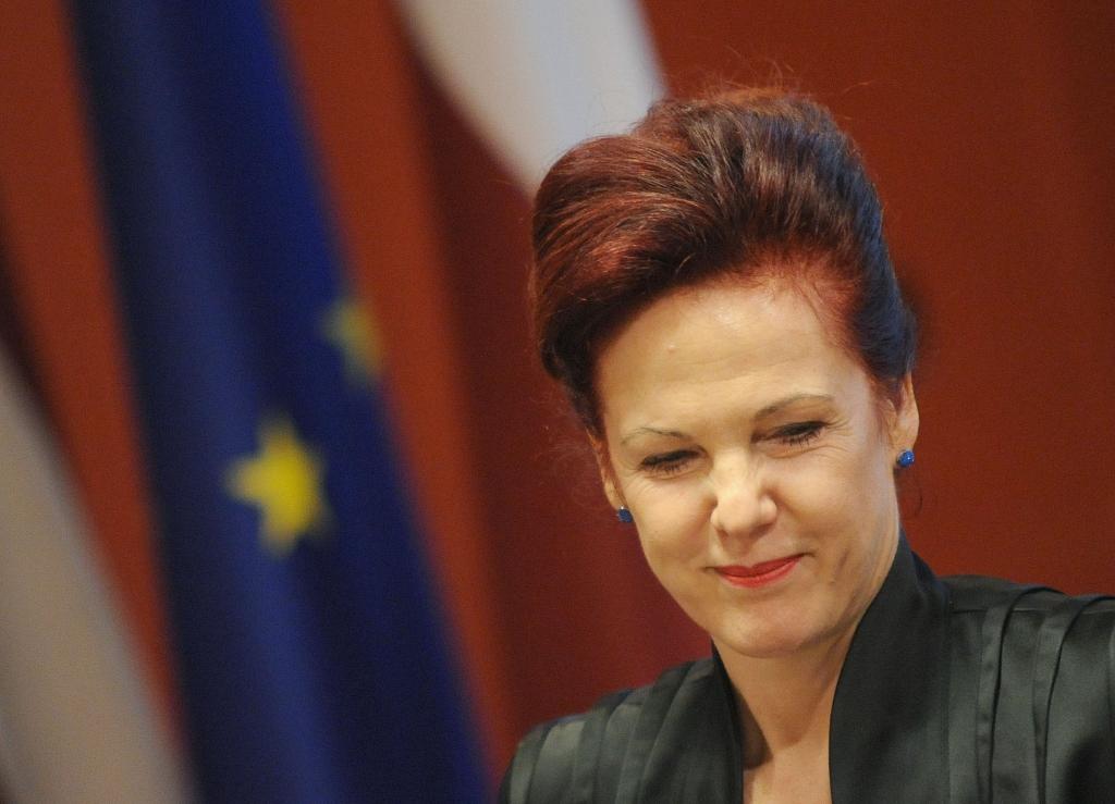 Āboltiņa: Neatkarības atgūšanas ideāliem jākļūst par tautu vienojošiem un attīstību virzošiem spēkiem