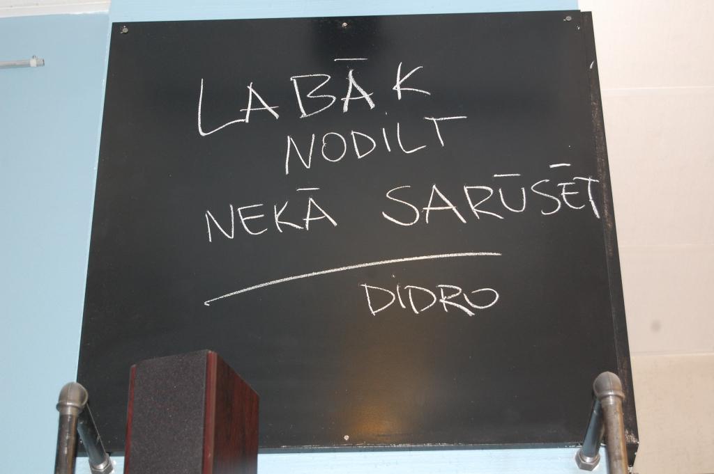 Liepāja elpoja pakausī un atveda mājās