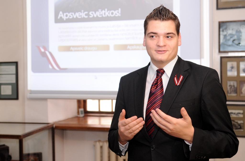 Ratnieka veidotā bijušo studentu līderu biedrība bezmaksas augstākās izglītības ieviešanai tiks dibināta jūlijā