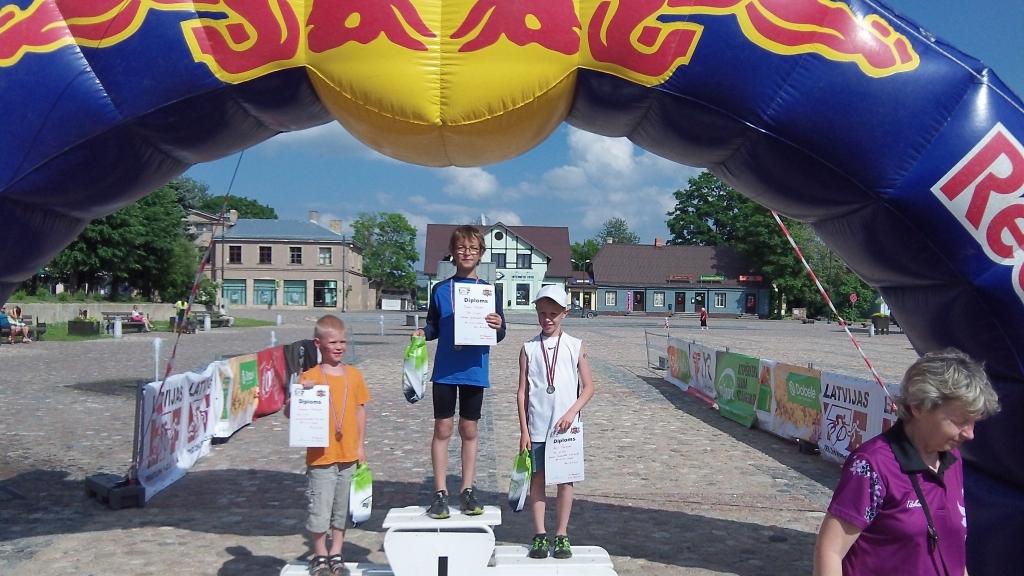 Triatlons. Jelgavniekiem visa kaluma medaļas Dobelē