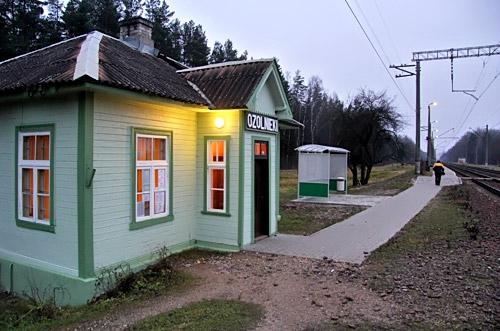 Laukums pie Ozolnieku stacijas būs slēgts līdz augusta vidum