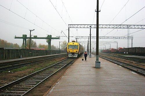 Baložos pazudis spriegums; kavē vilciens uz Jelgavu
