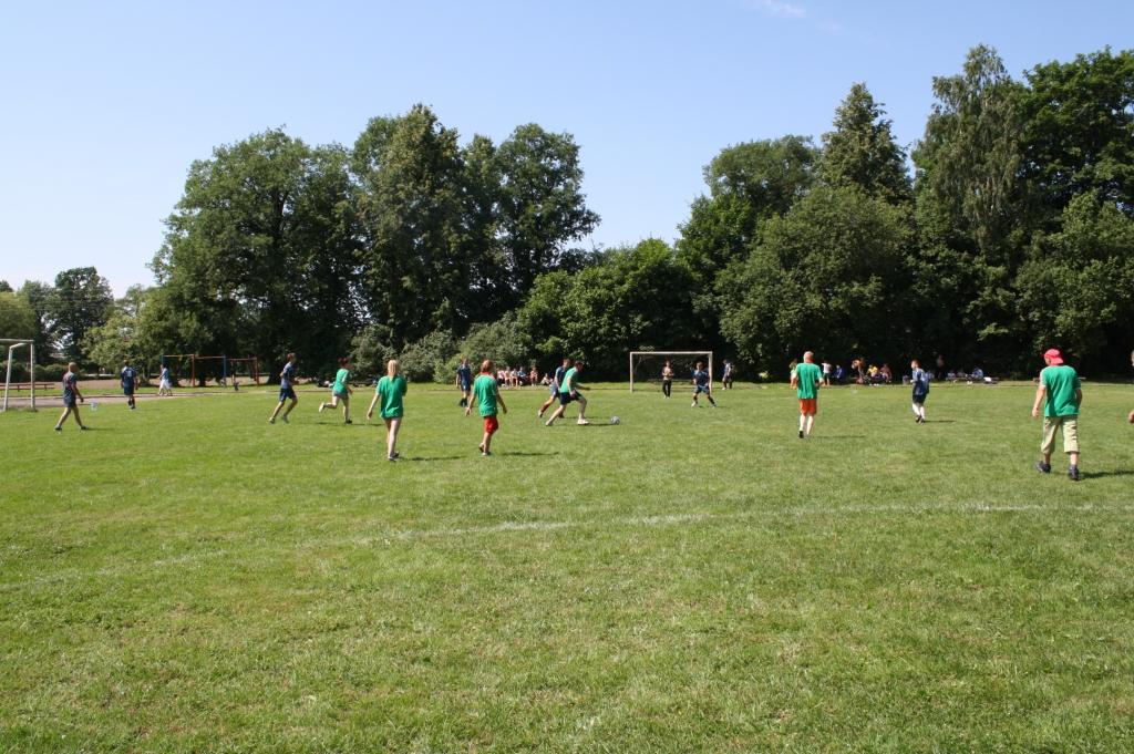 FOTO: Sportisks Līgo dienas rituāls Staļģenē