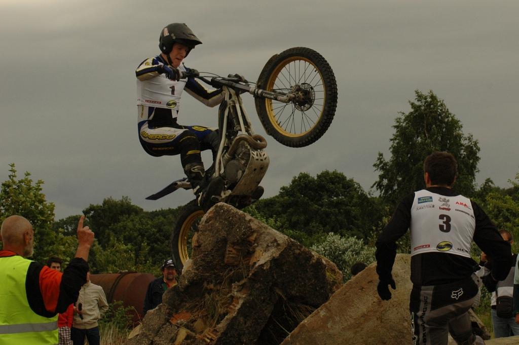 Mototriāls. LČ otrajā posmā Žagarē sīvā cīņā uzvar Kaspars Vērnieks (ar foto)