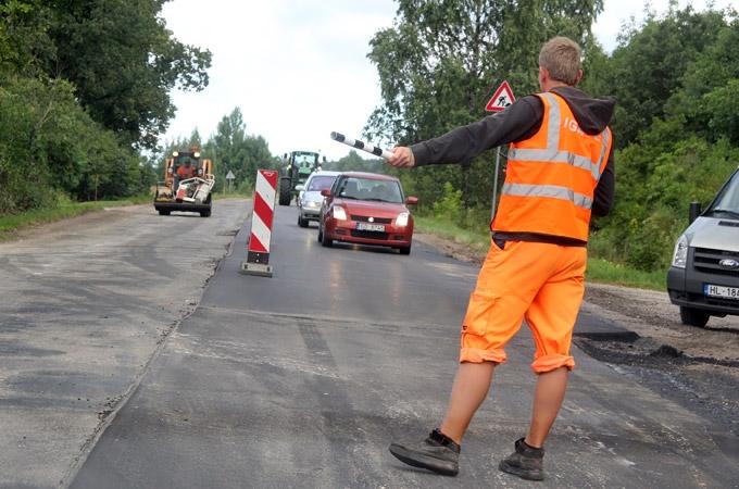 Atjauno segumu uz Kalnciema ceļa (ar foto)