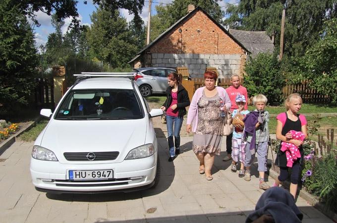 FOTO: Audžuģimenes atvadās no vasaras un uzkrāj spēkus skolai